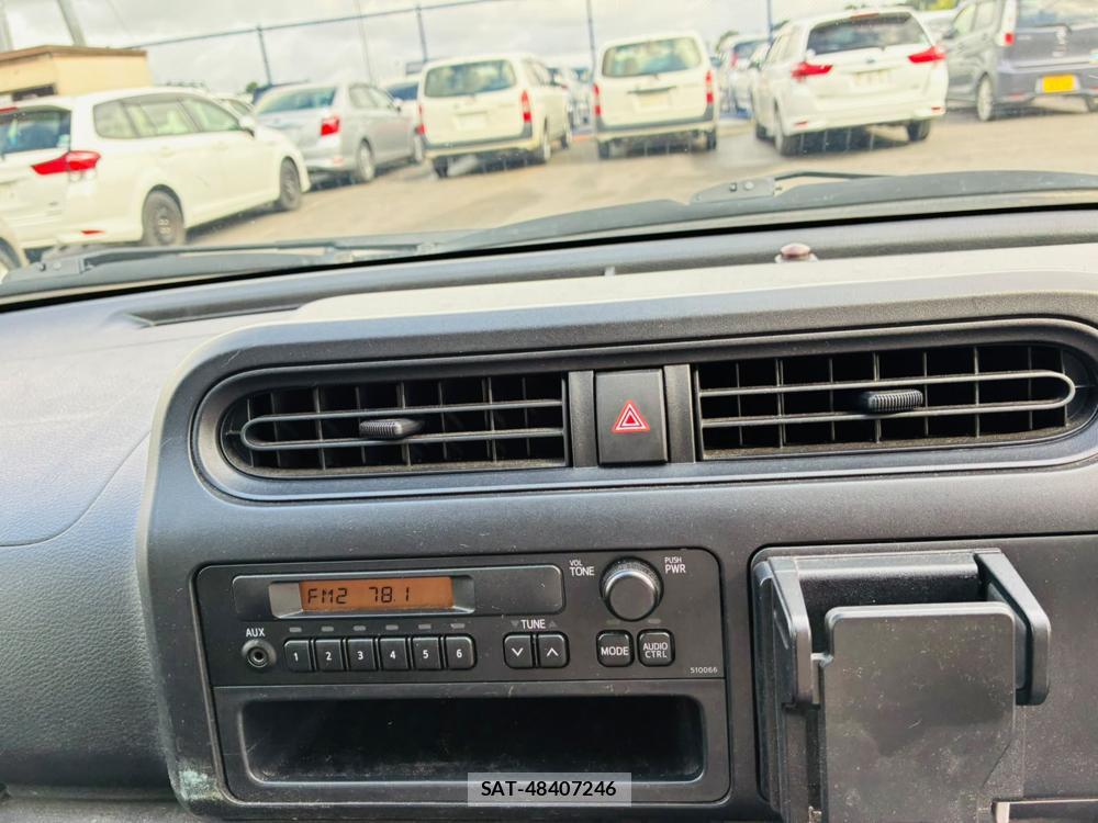 Toyota PROBOX VAN 2019-06 8256845-18