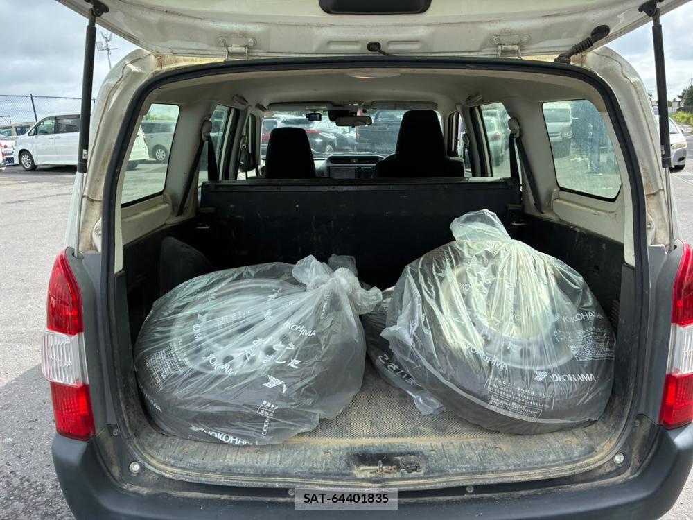 Toyota PROBOX VAN 2020-06 8329523-25