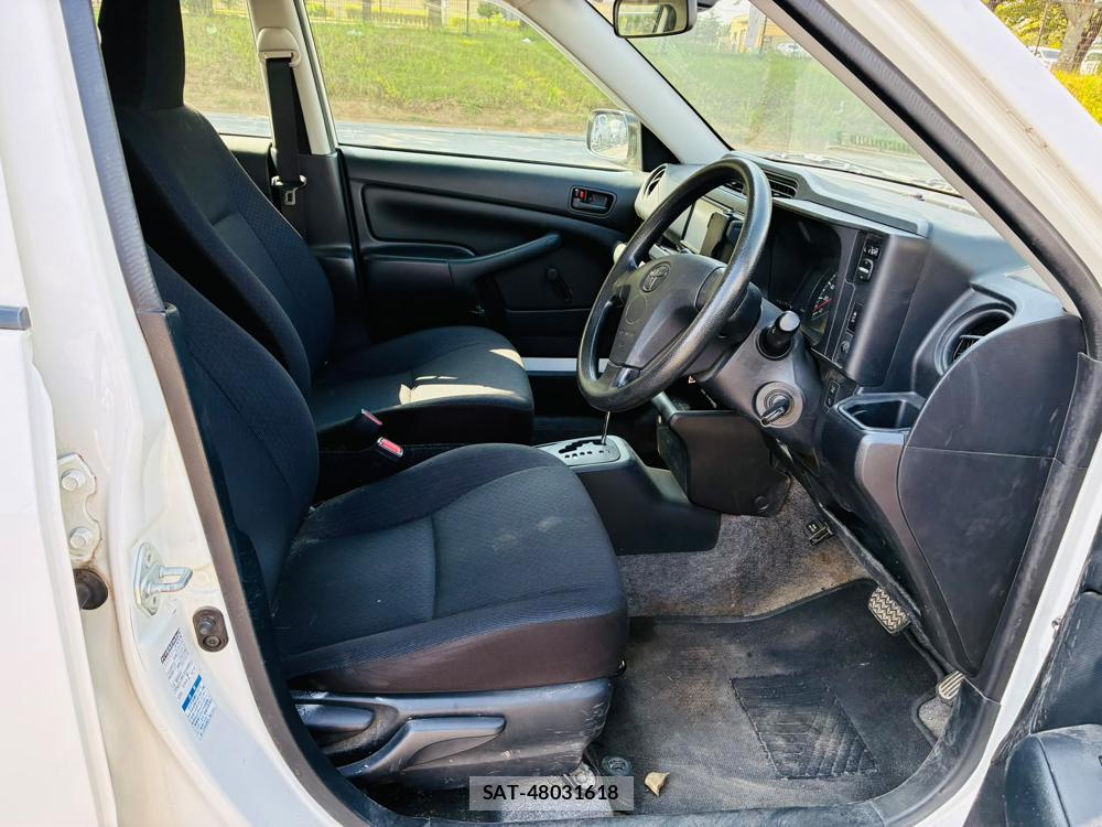 Toyota PROBOX VAN 2020-06 8329528-11