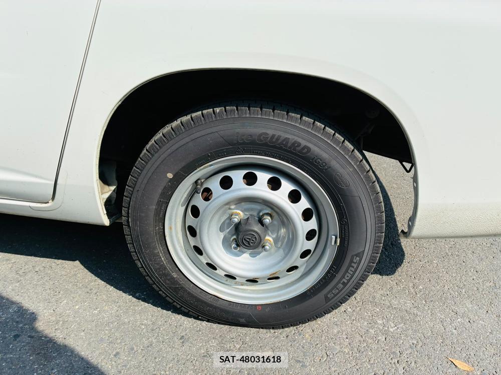 Toyota PROBOX VAN 2020-06 8329528-30