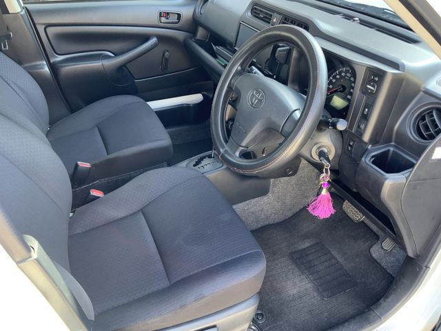 Toyota PROBOX VAN 2019-07 3681011-1