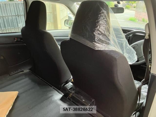 Toyota PROBOX VAN 2015-05 8101424-9