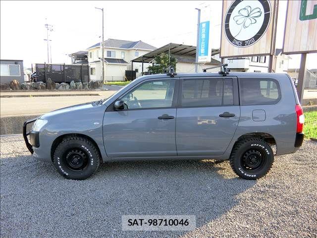Toyota PROBOX VAN 2017-05 8101422-4