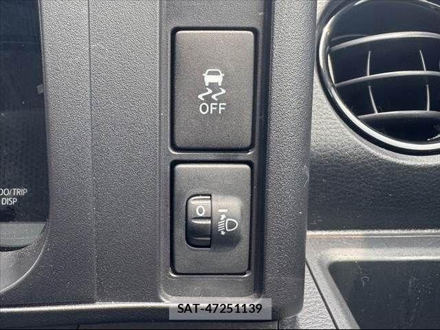 Toyota PROBOX VAN 2022-06 8131994-22