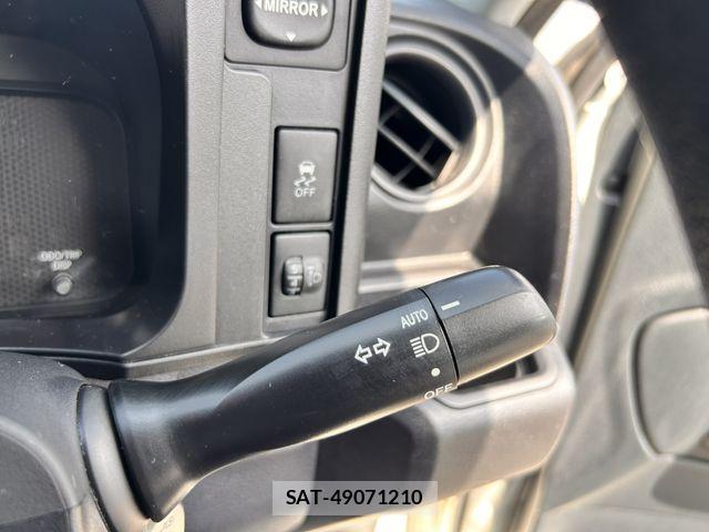 Toyota PROBOX VAN 2020-07 8209709-12