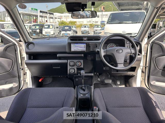 Toyota PROBOX VAN 2020-07 8209709-4