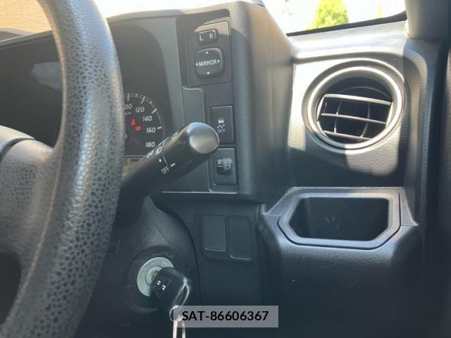 Toyota PROBOX VAN 2017-11 8231405-9