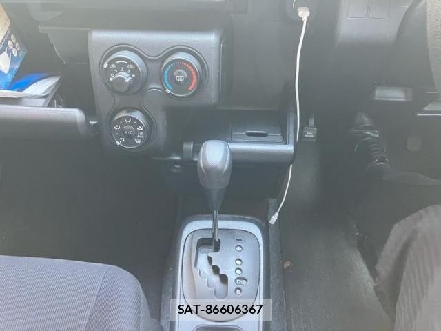 Toyota PROBOX VAN 2017-11 8231405-11