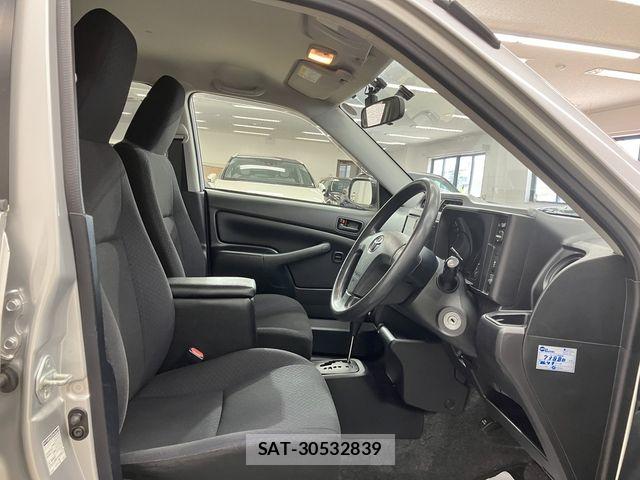 Toyota PROBOX VAN 2017-08 8526748-13