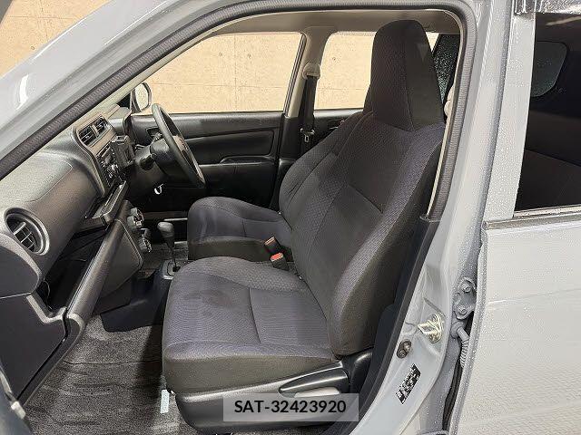 Toyota PROBOX VAN 2023-04 8781736-9