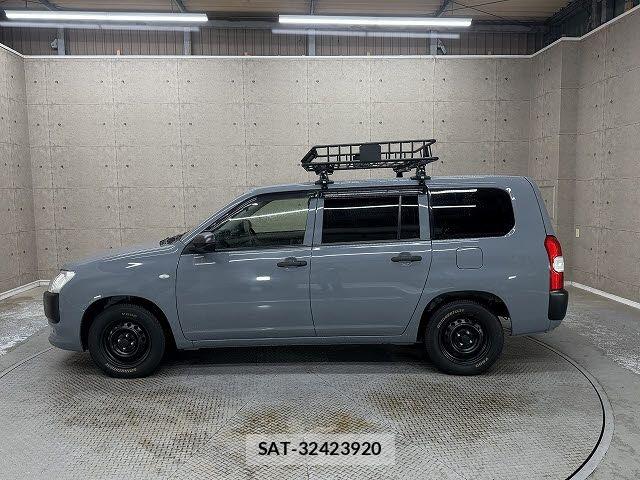 Toyota PROBOX VAN 2023-04 8781736-5