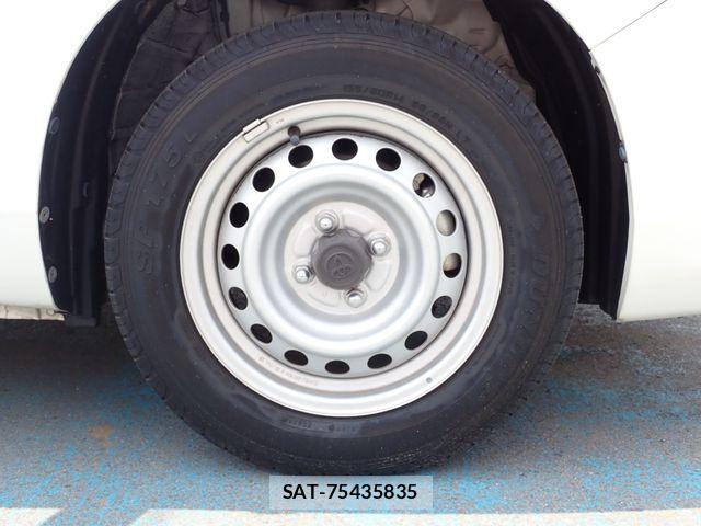 Toyota PROBOX VAN 2019-06 8781738-18