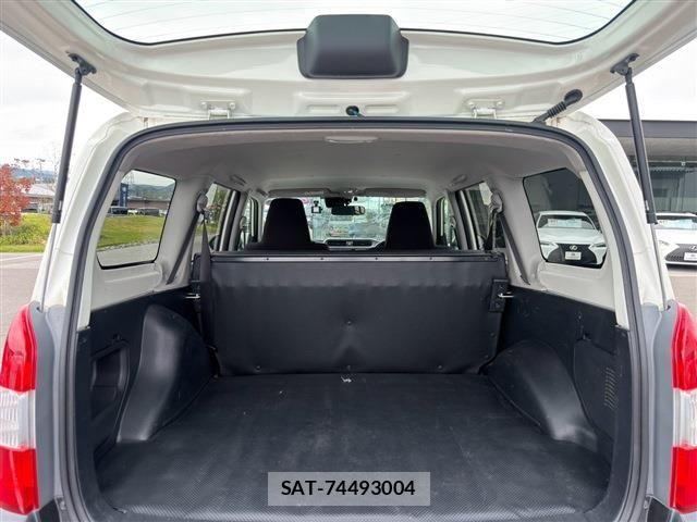 Toyota PROBOX VAN 2022-09 8881724-17