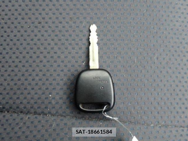 Toyota PROBOX VAN 2004-07 8881728-29