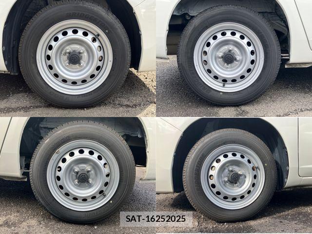 Toyota PROBOX VAN 2021-06 8881723-24