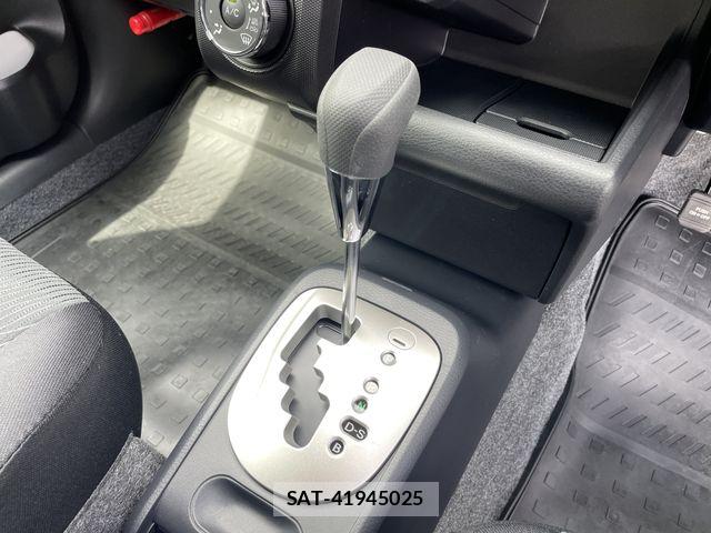 Toyota PROBOX VAN 2026-08 8831223-27