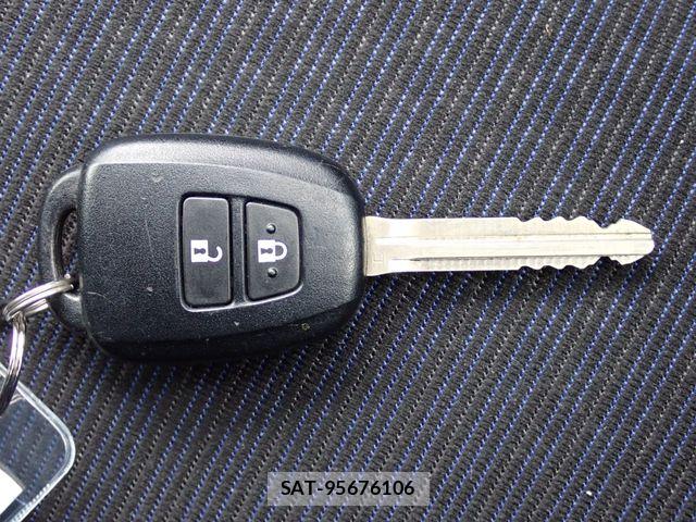 Toyota PROBOX VAN 2023-08 6691204-18