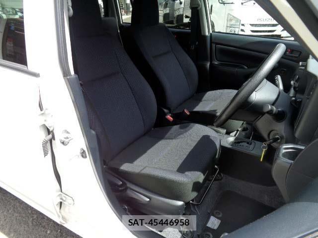 Toyota PROBOX VAN 2023-06 6791429-4