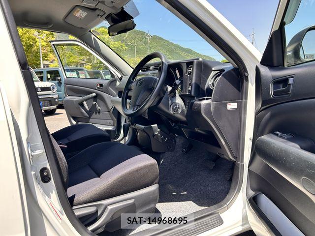 Toyota PROBOX VAN 2020-09 6911614-19