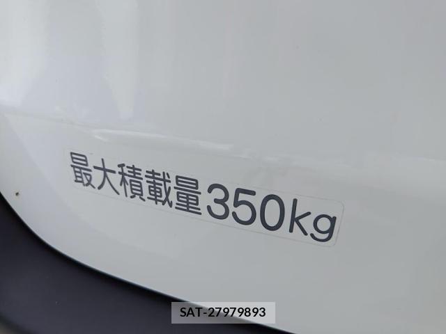 Toyota PROBOX VAN 2023-09 7223954-9