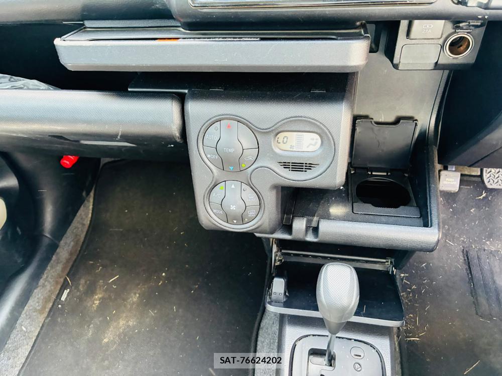 Toyota PROBOX VAN 2020-06 8240812-19