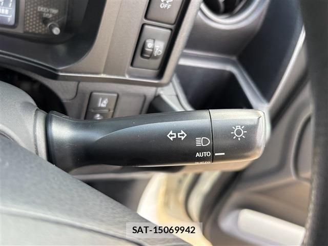 Toyota PROBOX VAN 2023-08 8831227-27
