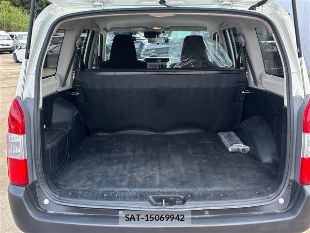 Toyota PROBOX VAN 2023-08 8831227-6