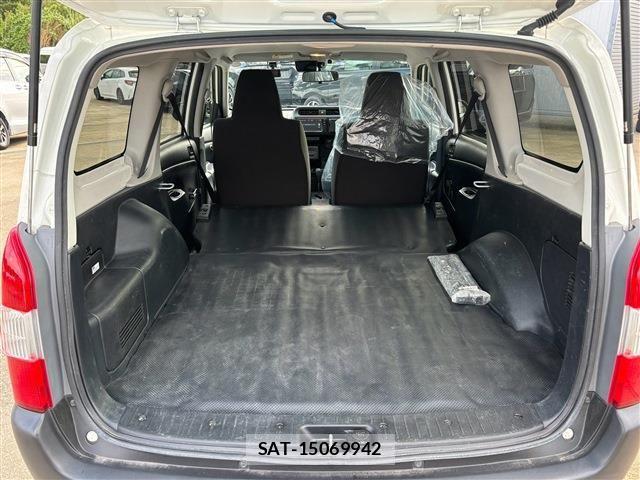 Toyota PROBOX VAN 2023-08 8831227-7