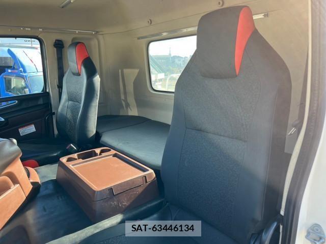 Hino PROFIA 2017-12 536474-17