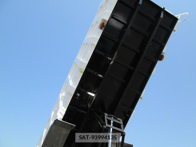 Hino PROFIA 2024-06 695737-8
