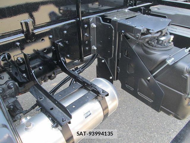 Hino PROFIA 2024-06 695737-18