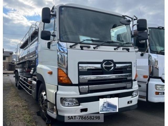 Hino PROFIA 2013-06 2004001-0