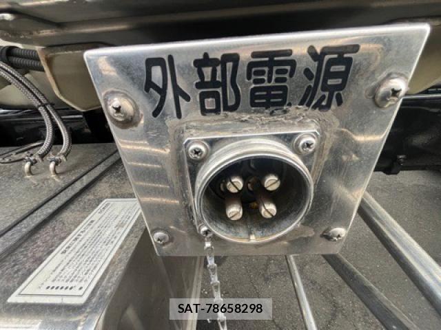 Hino PROFIA 2013-06 2004001-15