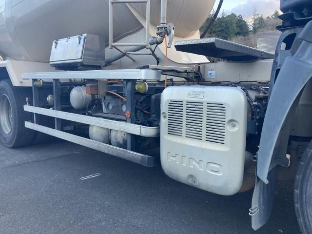 Hino PROFIA 2014-05 2018209-13