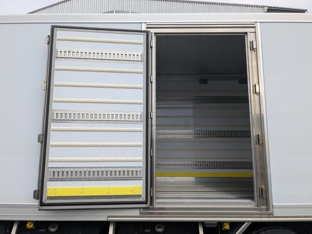 Hino PROFIA 2023-11 2709505-15
