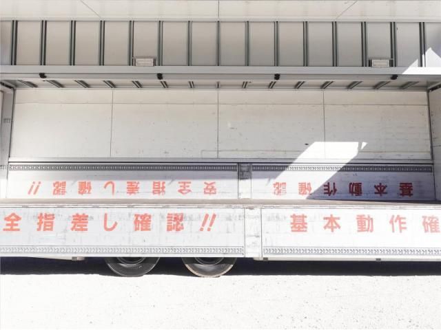 Hino PROFIA 2014-12 3000829-15