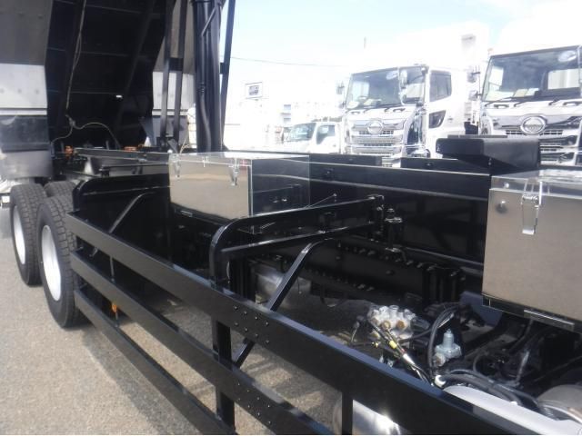 Hino PROFIA 2025-05 3681045-12