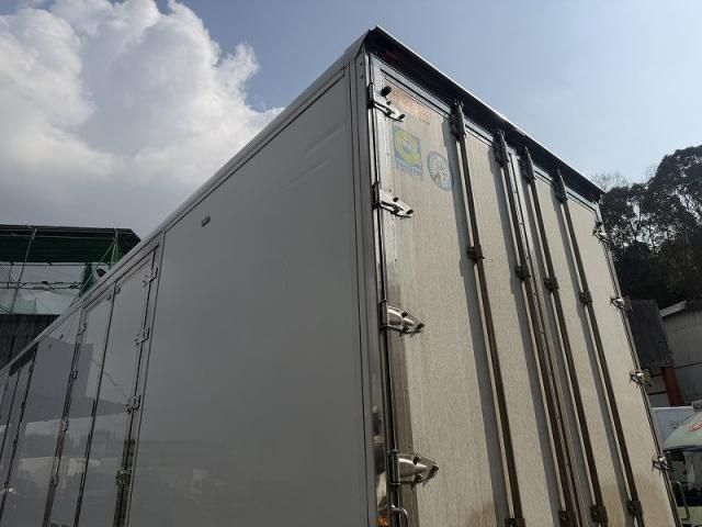Hino PROFIA 2019-08 3681066-13