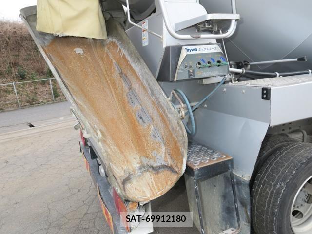 Hino PROFIA 2017-03 3909159-15
