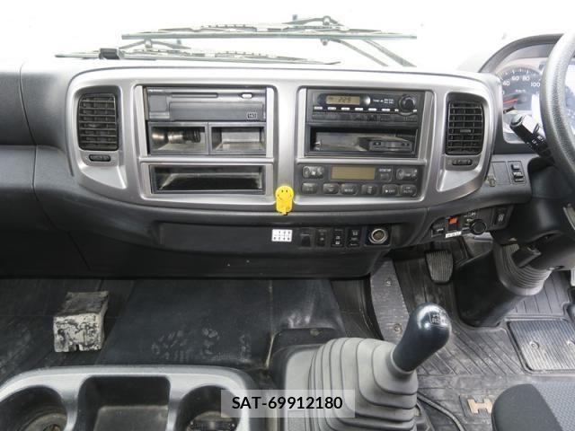Hino PROFIA 2017-03 3909159-23