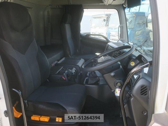 Hino PROFIA 2016-08 5876194-11