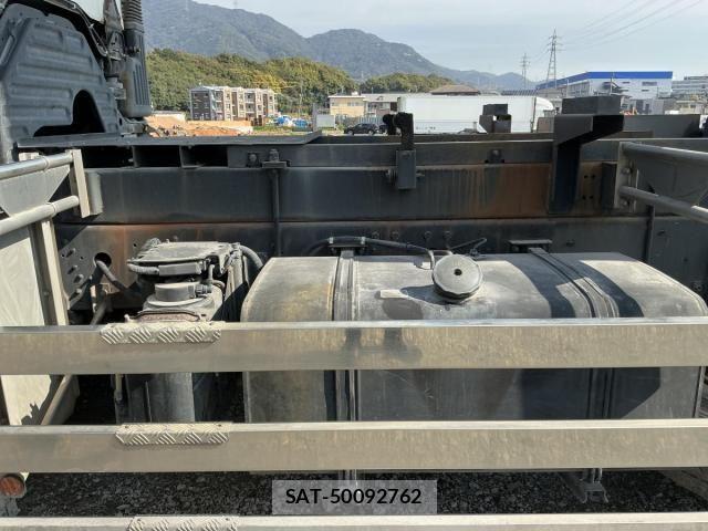 Hino PROFIA 2012-03 6016731-11