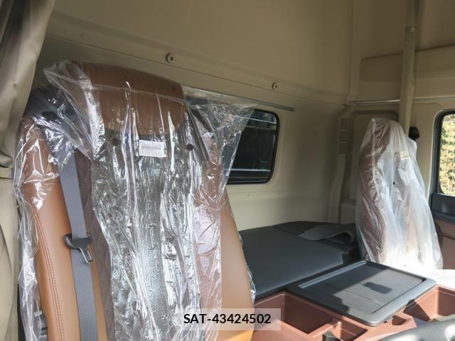 Hino PROFIA 2025-10 6016714-28
