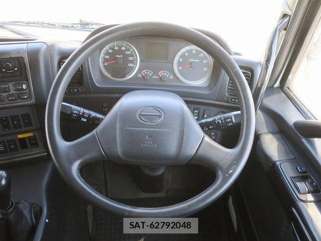 Hino PROFIA 2012-05 6502445-15