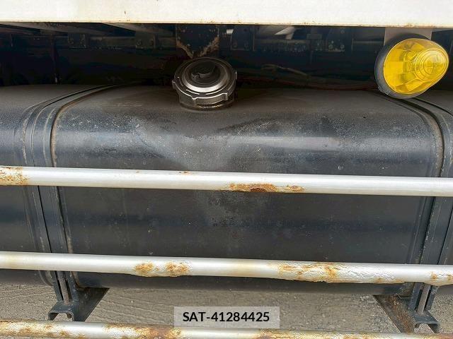 Hino PROFIA 2015-05 6527322-28