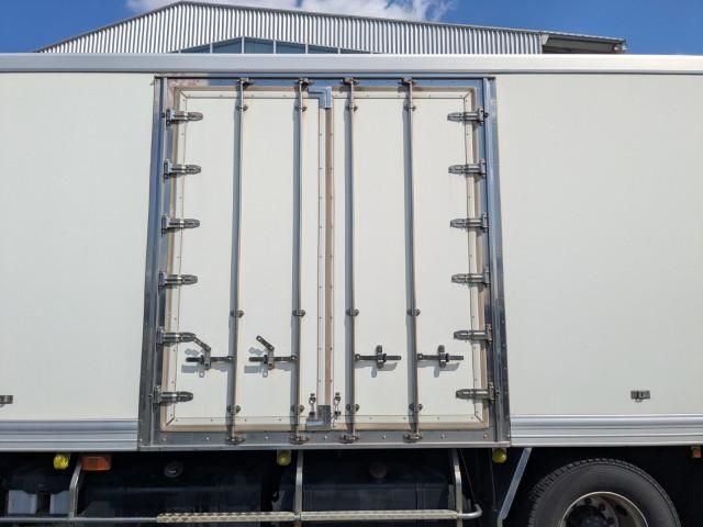 Hino PROFIA 2021-04 6596795-13