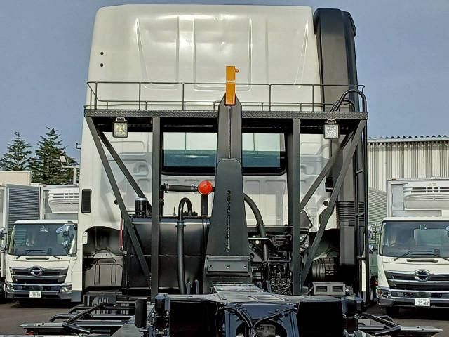 Hino PROFIA 2025-08 6596778-9
