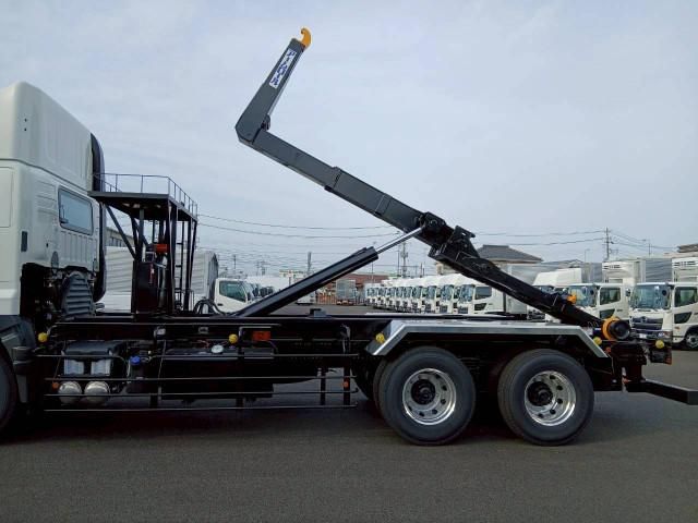 Hino PROFIA 2025-08 6596778-7