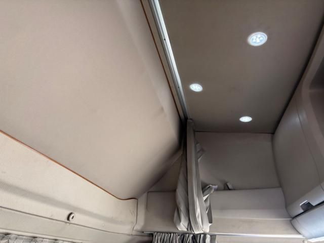 Hino PROFIA 2018-09 6596850-17