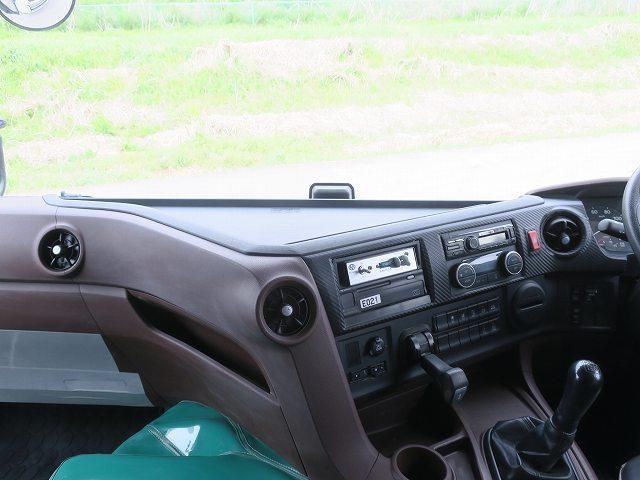 Hino PROFIA 2024-02 6596820-17